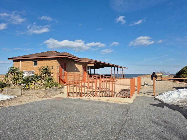 More Photos Of 360 Bay Ave, Milford Storefront Retail Residential For Sale