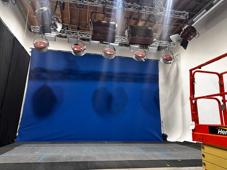 More Photos Of , North Hollywood Unknown For Sale