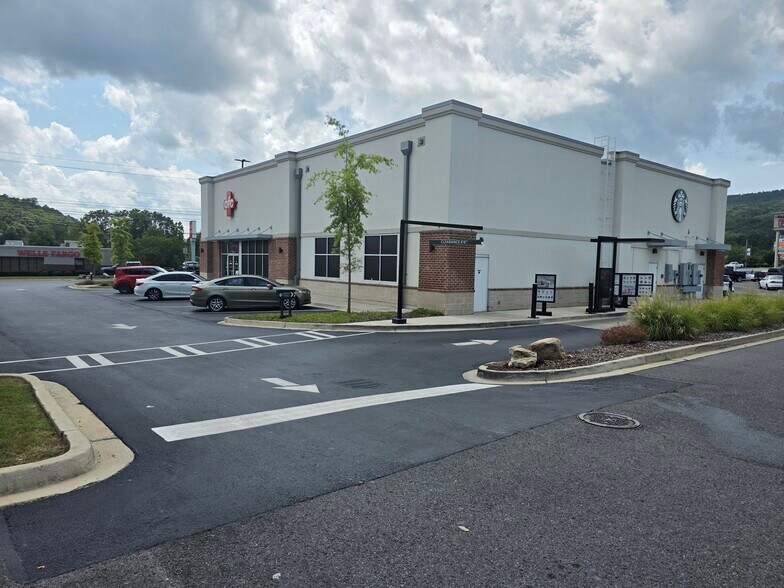 More Photos Of 1302 W Walnut Ave, Dalton Storefront For Sale