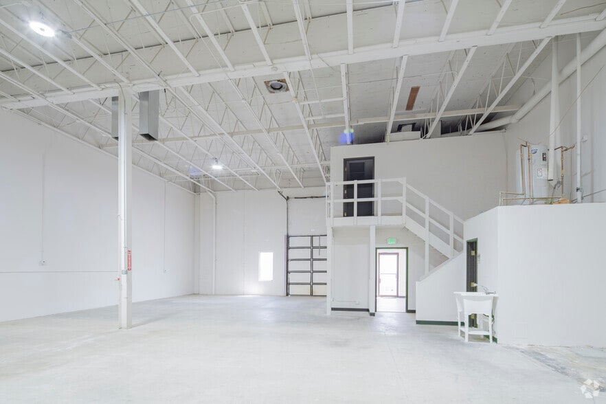 More Photos Of 8141 W I-70 Frontage Rd, Arvada Unknown For Lease