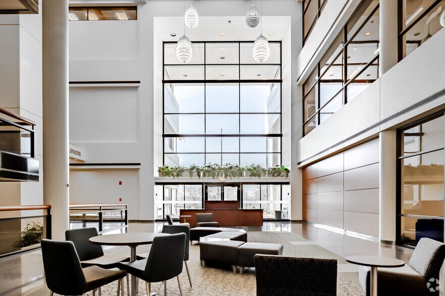 More Photos Of 4949 Harrison Ave, Rockford Unknown For Lease