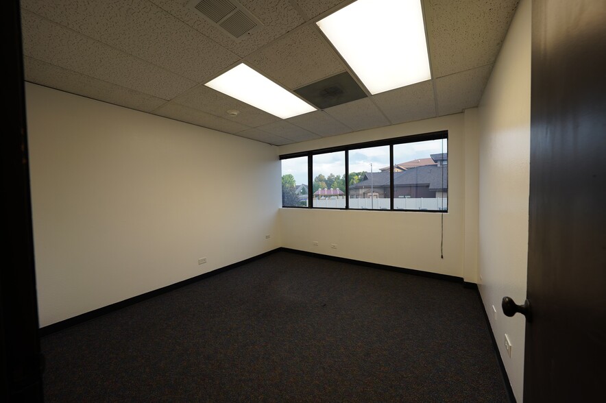 More Photos Of 6909 S Holly Cir, Centennial Office For Sale