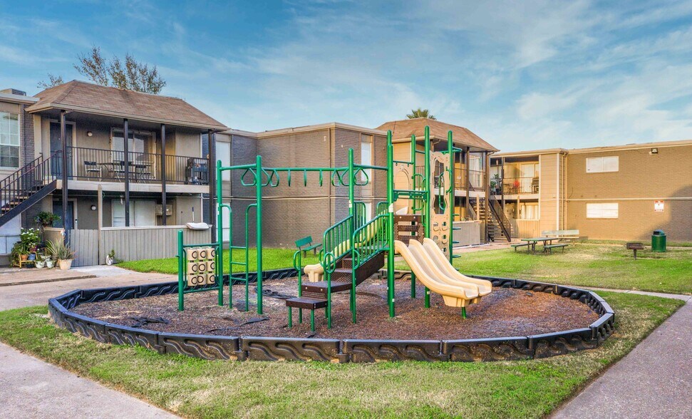 More Photos Of , Houston Multifamily For Sale
