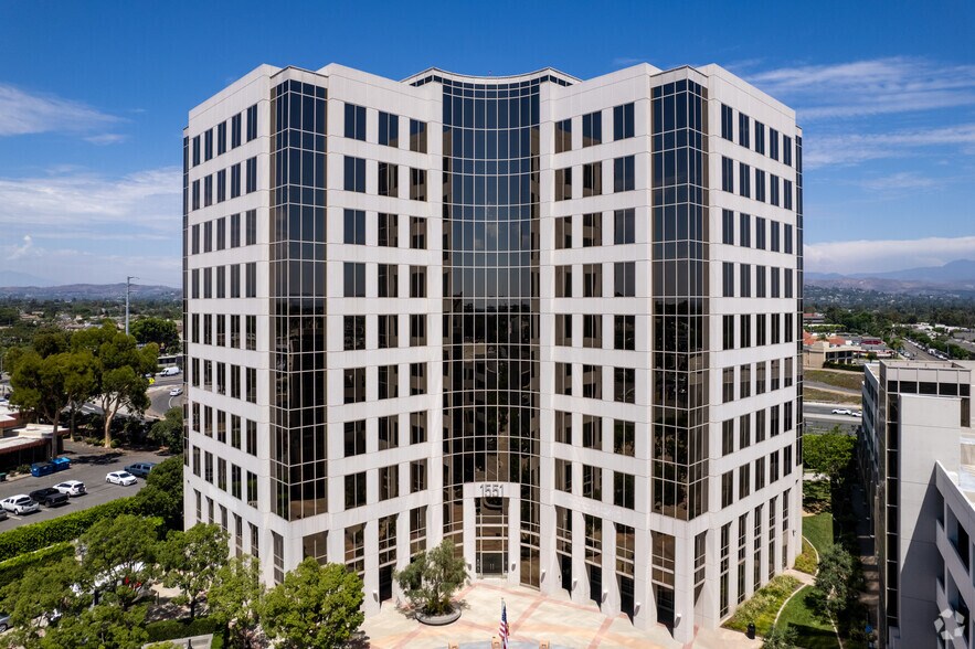 More Photos Of 1551 N Tustin Ave, Santa Ana Office For Lease