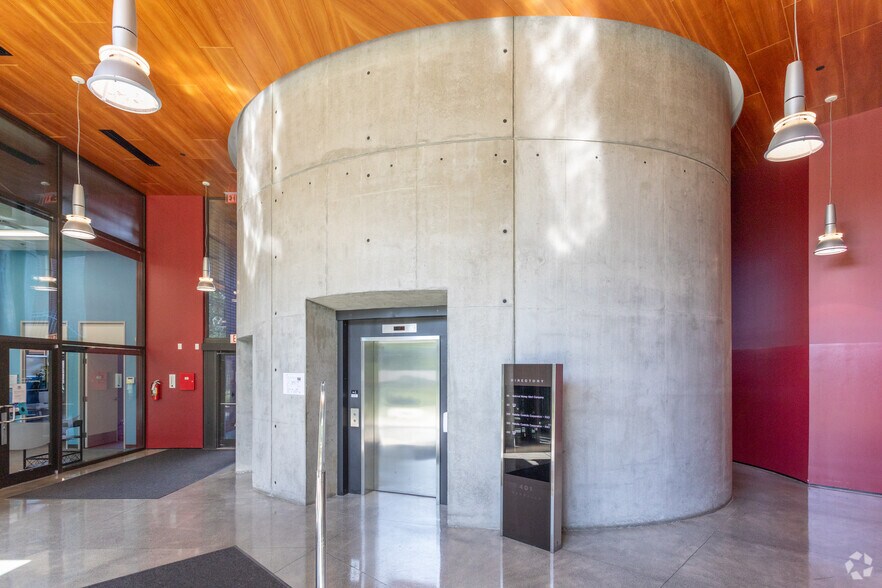 More Photos Of 401 Garbally Rd, Victoria Office For Lease