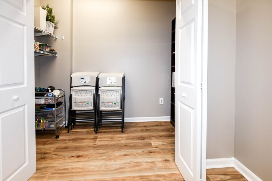 More Photos Of 12150 Annapolis Rd, Glenn Dale Medical For Lease