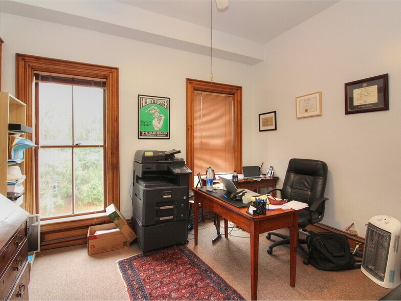 More Photos Of 5224 Shelburne Rd, Shelburne Apartments For Lease