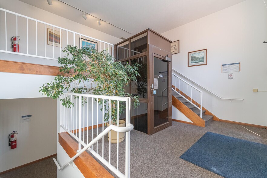 More Photos Of 1130 Vester Ave, Springfield Medical For Lease