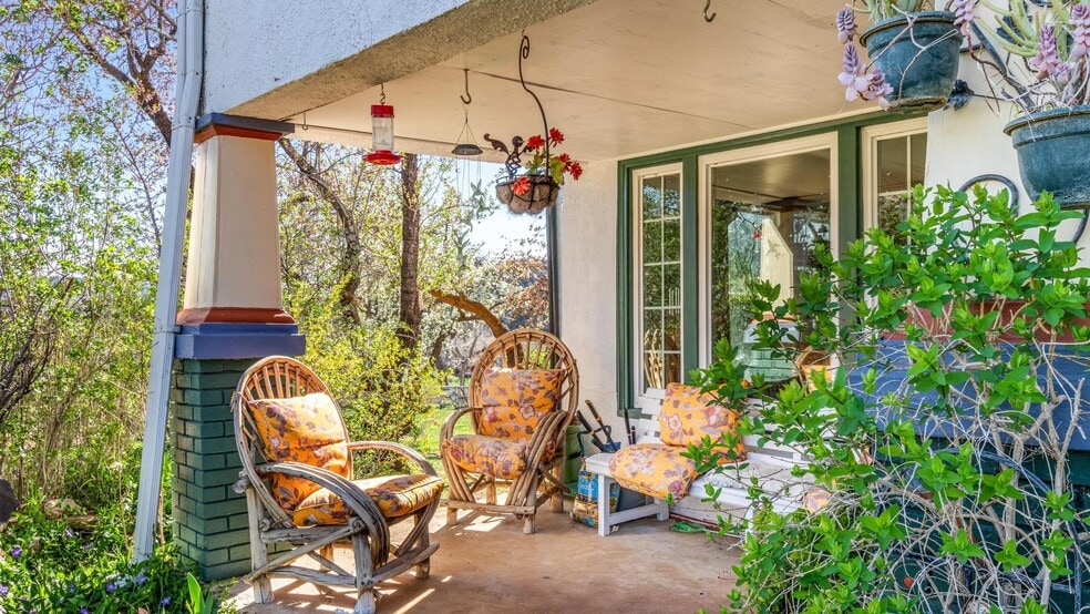 More Photos Of 295 N Main St, Glendale Hospitality For Sale