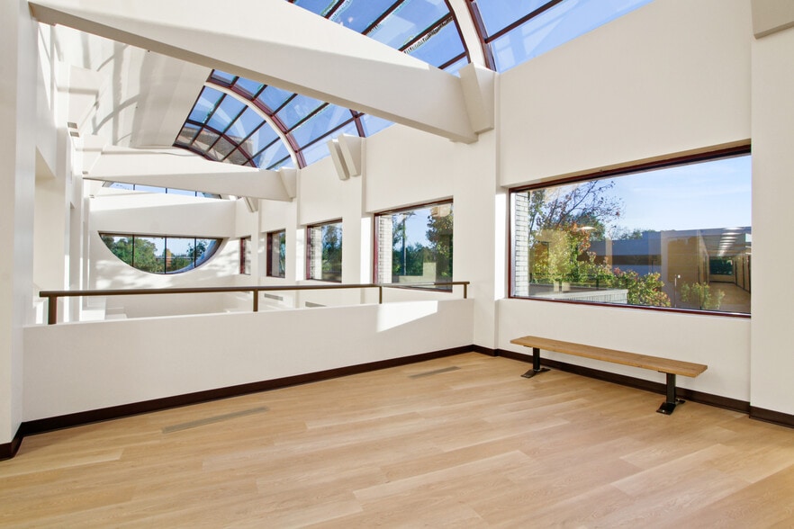 More Photos Of 62 Corporate Park, Irvine Medical For Lease