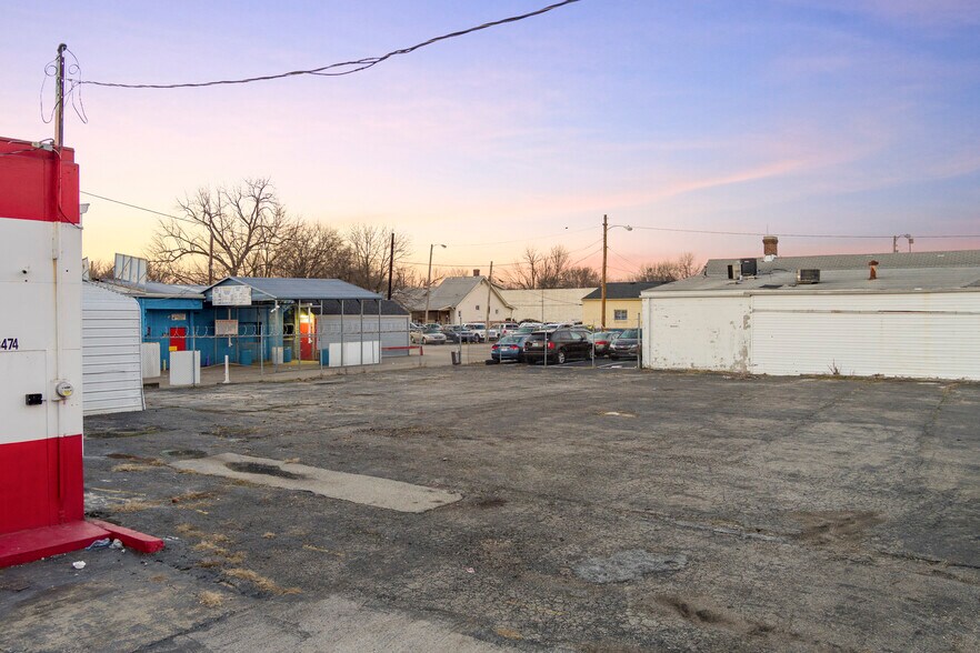 More Photos Of 3470 Taylor Blvd, Louisville General Retail For Lease