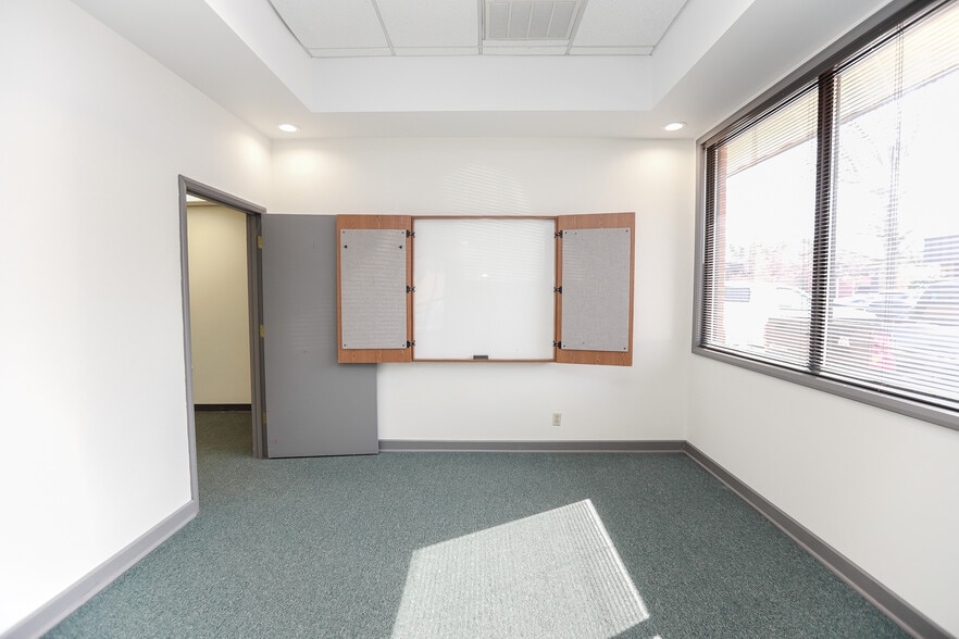 More Photos Of 11835 Canon Blvd, Newport News Office For Lease