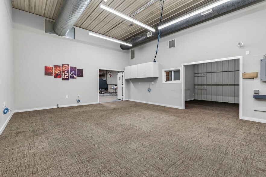 More Photos Of 113 Lafayette Rd, Hampton Falls Light Manufacturing For Lease