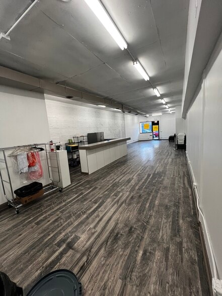 More Photos Of 2550-2558 W Peterson Ave, Chicago Office For Lease