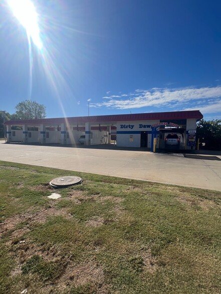 Primary Photo Of 10950 E 116th St, Owasso Carwash For Sale