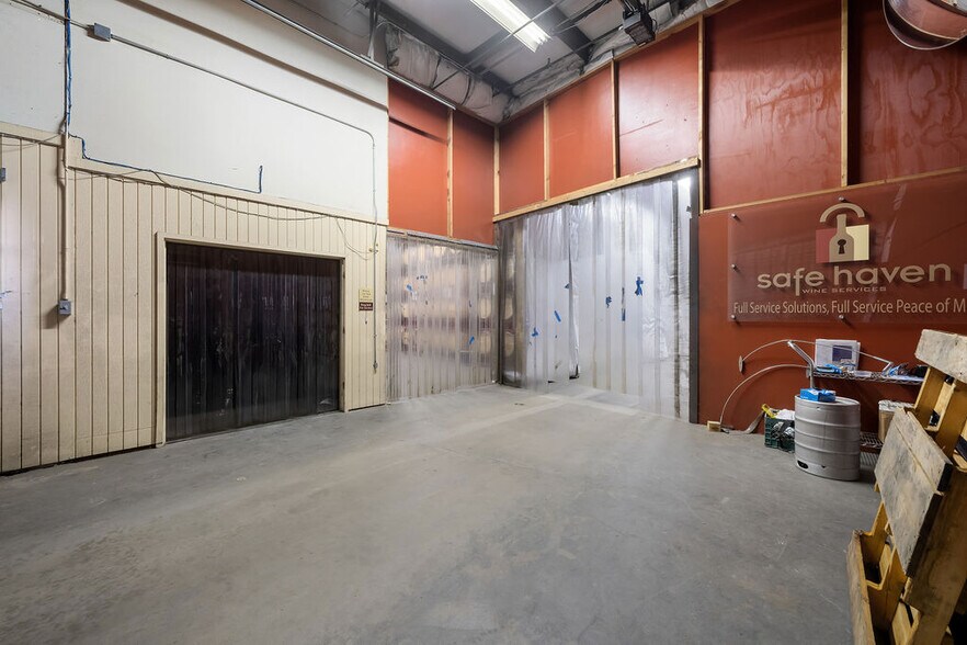 More Photos Of 1625 Commerce Way, Paso Robles Manufacturing For Lease