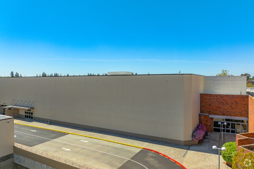 More Photos Of 5900 Sunrise Mall, Citrus Heights Freestanding For Sale
