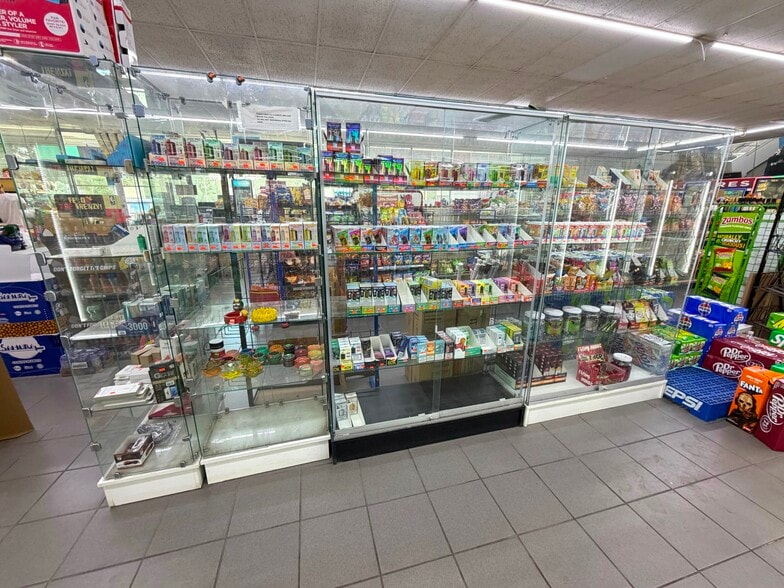 More Photos Of 1656 US Highway 221 N, Douglas Convenience Store For Sale