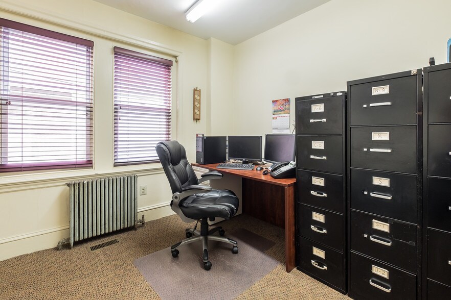 More Photos Of 214 Fayette St, Conshohocken Office Residential For Lease