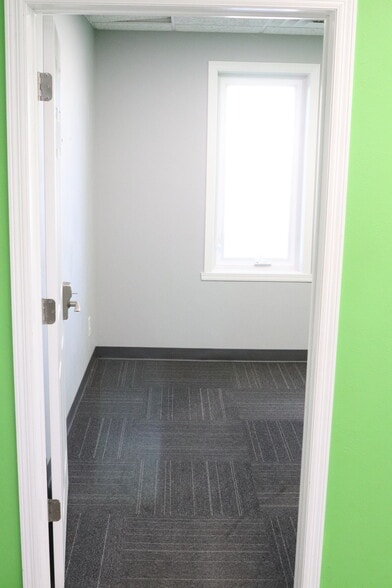 More Photos Of 4583 American Road rd, Rockford Flex For Lease