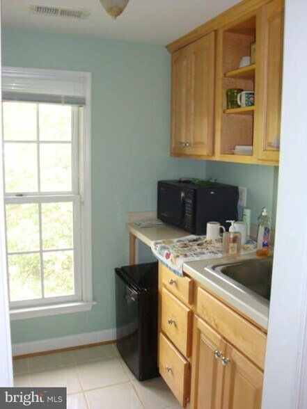 More Photos Of 170 W Main St, Purcellville Office Residential For Lease