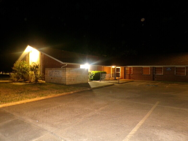 More Photos Of 1245 N Canton Ave, Tulsa Religious Facility For Sale