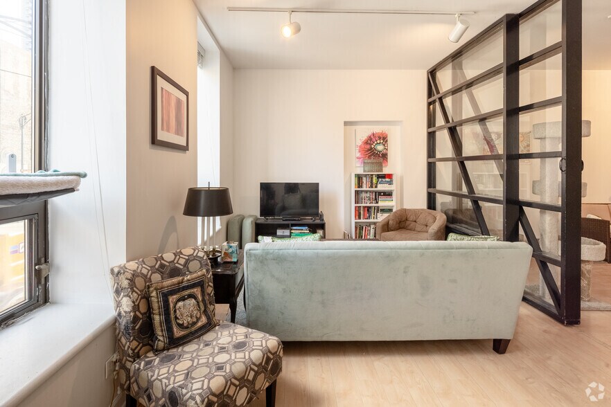 More Photos Of 634-636 N Orleans St, Chicago Apartments For Sale