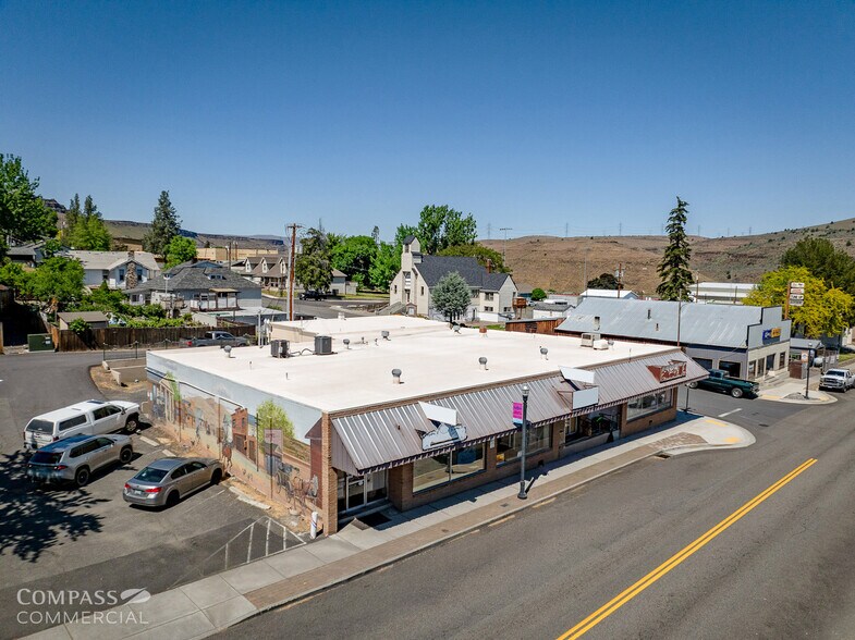 More Photos Of 502 Deschutes Ave, Maupin General Retail For Sale