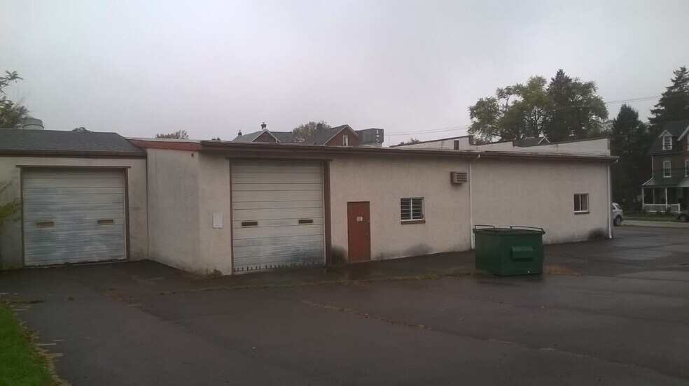 More Photos Of 292 Green St, Royersford Industrial For Sale