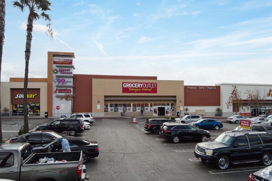 More Photos Of 2616-2900 W Imperial Hwy, Inglewood Unknown For Lease