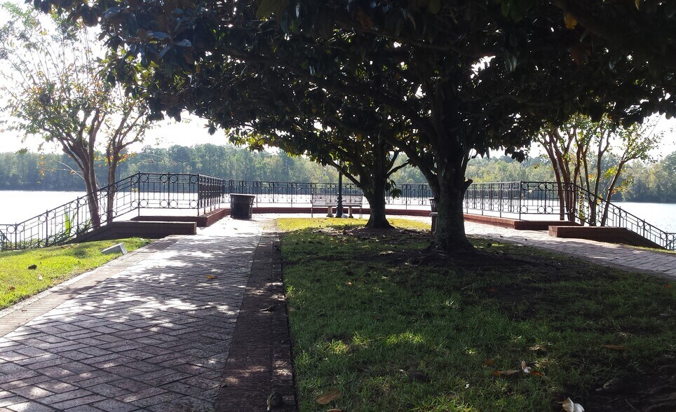 More Photos Of 8001 Chatham Center Dr, Savannah Office For Lease