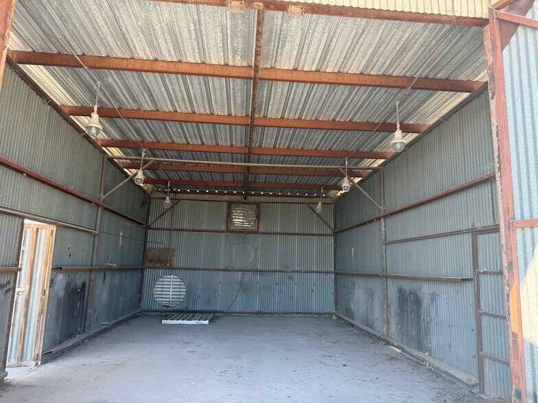 More Photos Of 1500 W Corpus Christi St, Beeville Freestanding For Sale