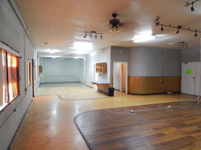 More Photos Of 3700 N Stewart Rd, Mission Warehouse For Lease