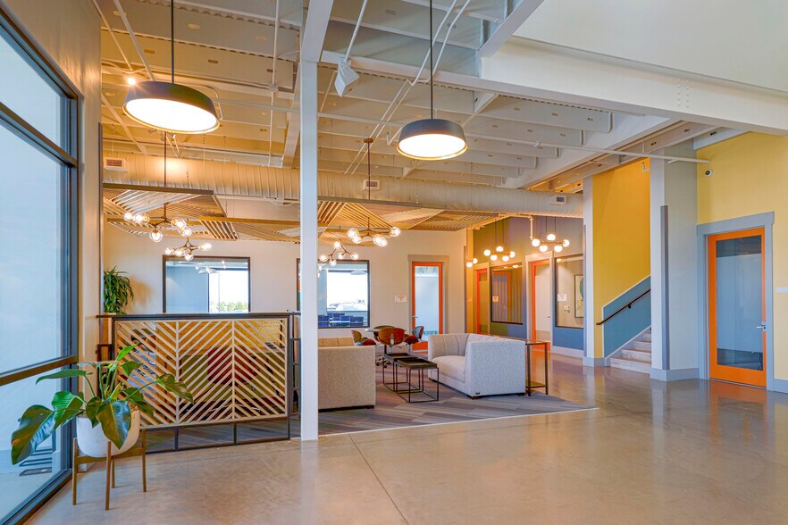 More Photos Of 2201 Spinks Rd, Flower Mound Office For Lease