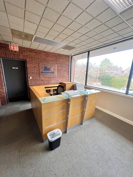More Photos Of 7 Office Park Dr, Little Rock Office For Lease