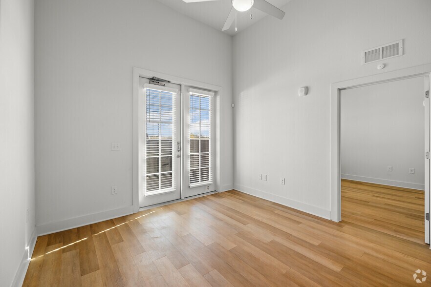 More Photos Of 4830 E Rosedale St, Fort Worth Apartments For Lease