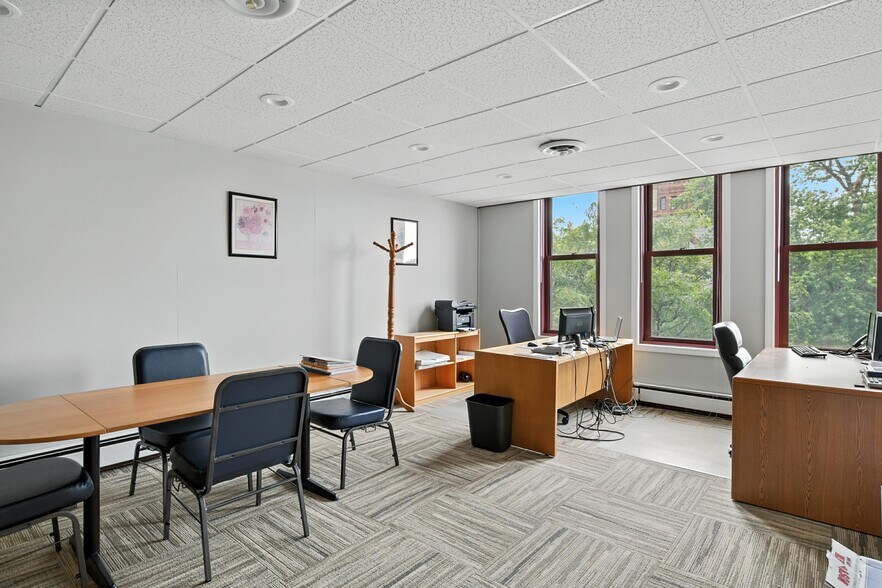 More Photos Of 76-82 Main St, Northampton Office For Lease