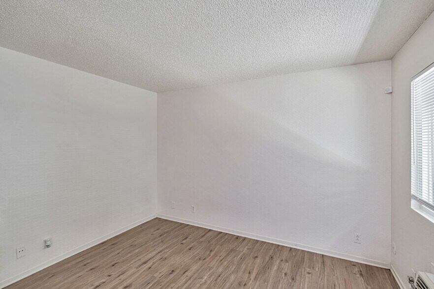 More Photos Of 360 N Calaveras St, Fresno Apartments For Sale