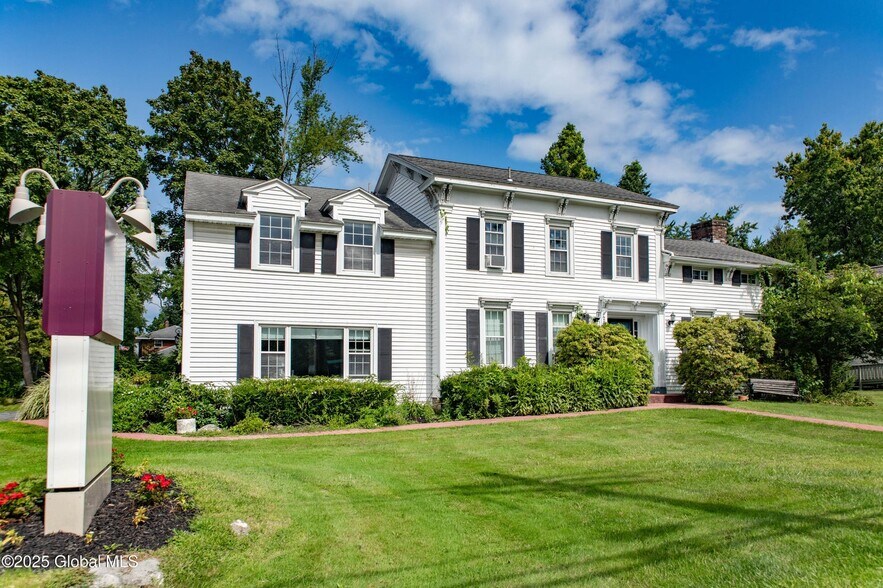 More Photos Of 205 Delaware Ave, Delmar Loft Creative Space For Lease