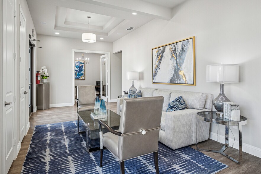 More Photos Of 2001 Auburn Hills Pky, McKinney Medical For Sale