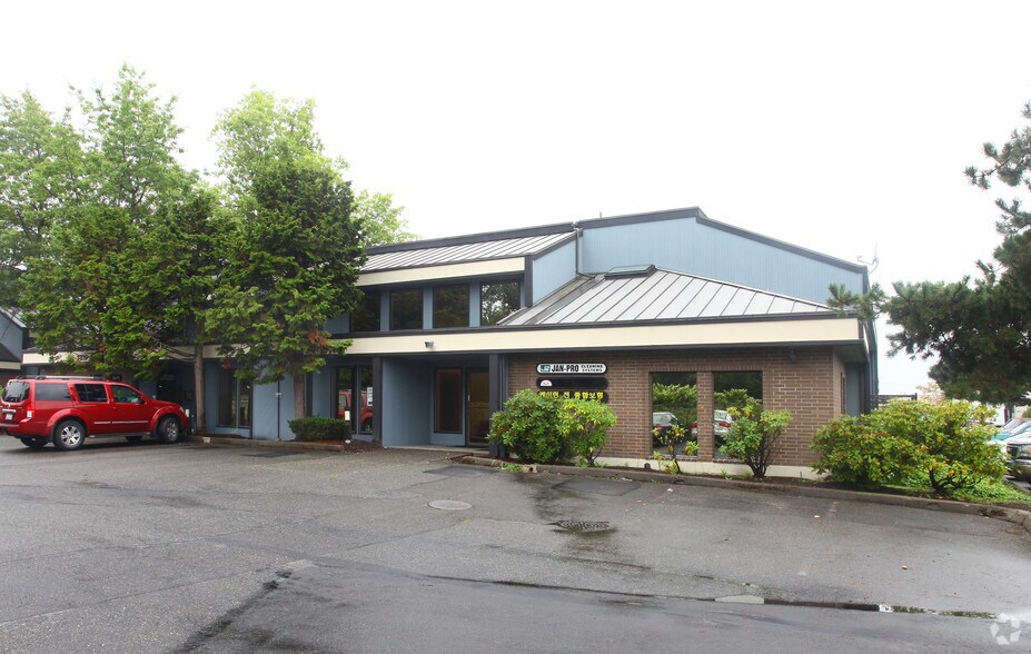 More Photos Of 3819 100th St SW, Lakewood Office For Sale