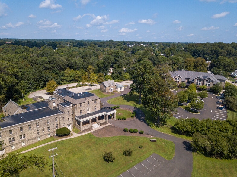 More Photos Of 100 W Laurel Ave, Cheltenham Office For Lease