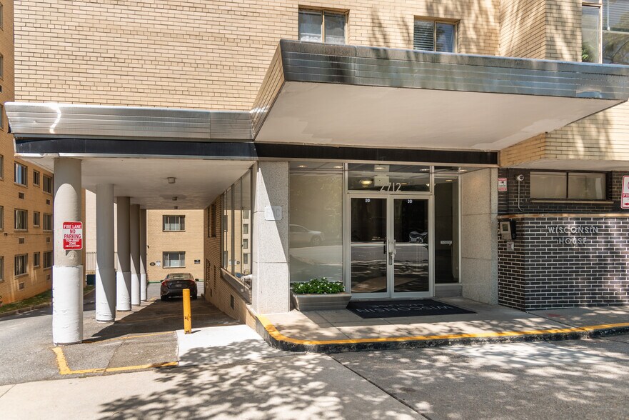 More Photos Of 2712 Wisconsin Ave NW, Washington Apartments For Sale