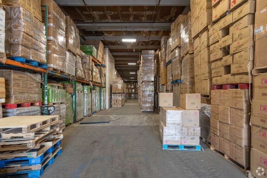 More Photos Of 2500 Grant Ave, Philadelphia Freestanding For Lease