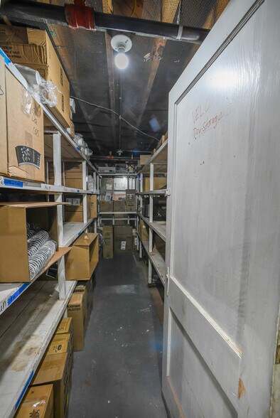 More Photos Of 105 S Main St, Ishpeming Restaurant For Sale