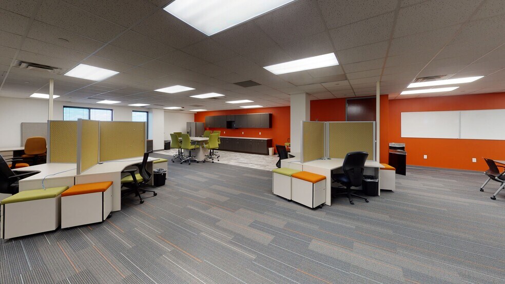 More Photos Of 6602 E 75th St, Indianapolis Office For Lease