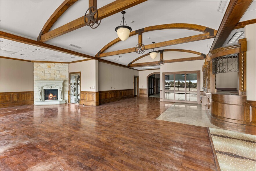 More Photos Of 14020 Highway 3, Webster Unknown For Lease