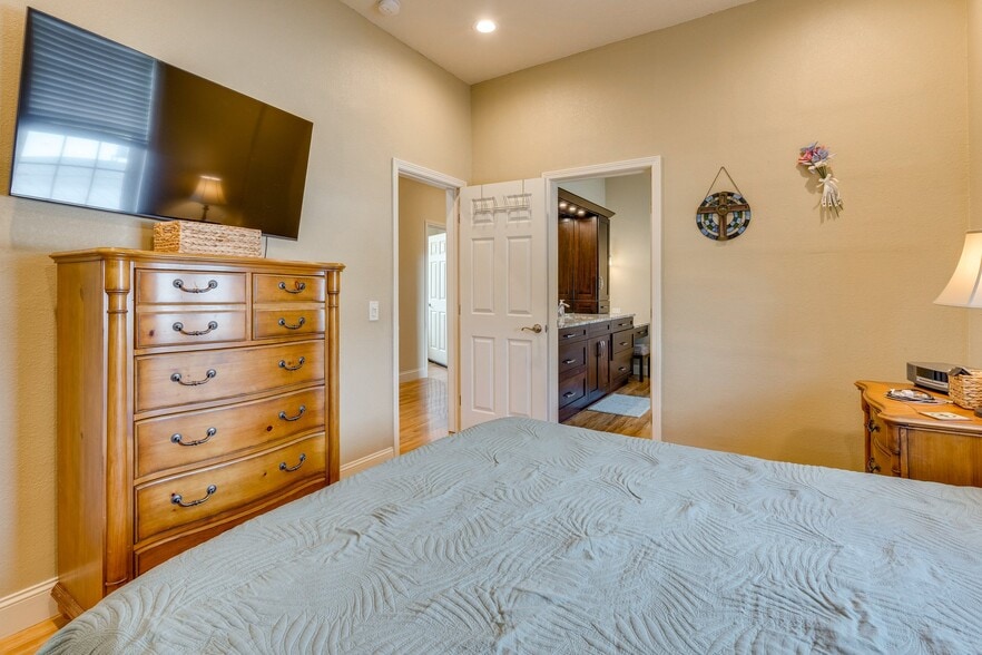 More Photos Of 87 Tennessee St, Murphy Storefront Retail Residential For Sale