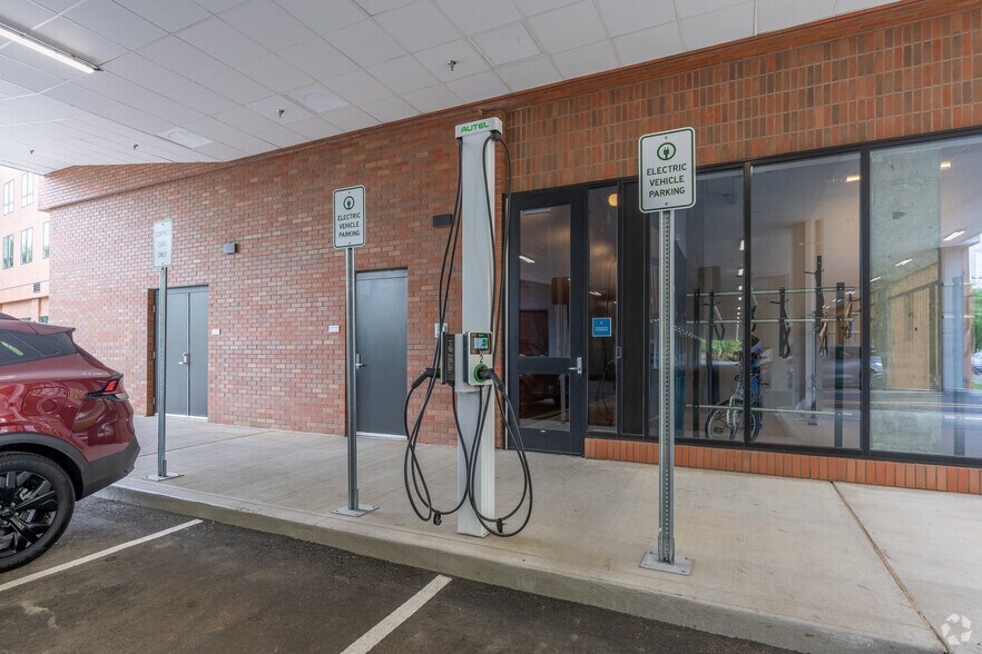 More Photos Of 222 Canal St, New Haven Apartments For Lease