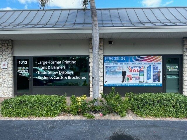 More Photos Of 1011-1065 5th Ave N, Naples Storefront Retail Office For Lease